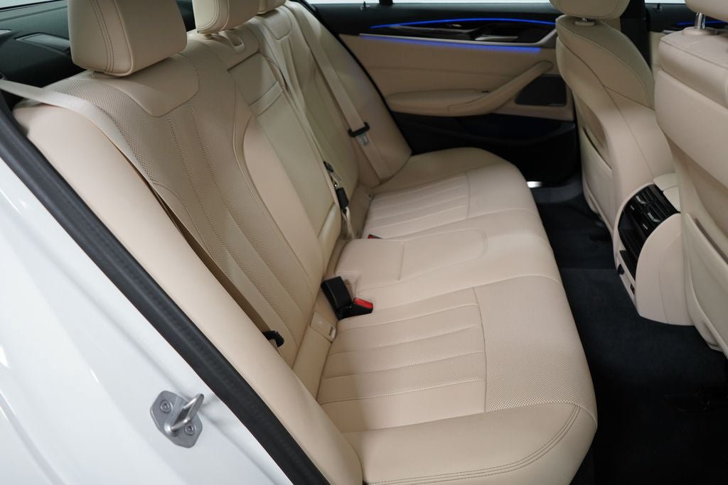 Used 2023 BMW 530i xDrive w/ Premium Package AWD/4WD image 29