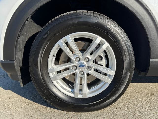 Certified 2023 Ford Explorer XLT w/ Equipment Group 202A AWD/4WD image 13