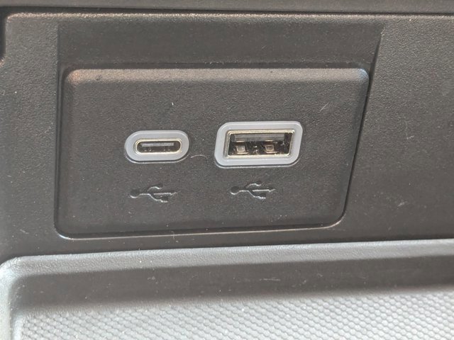 Used 2024 GMC Yukon Denali Ultimate image 29