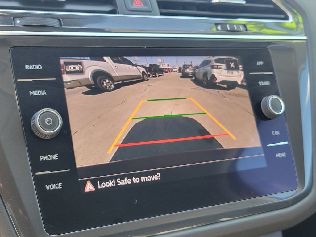 Used 2022 Volkswagen Tiguan SE image 27