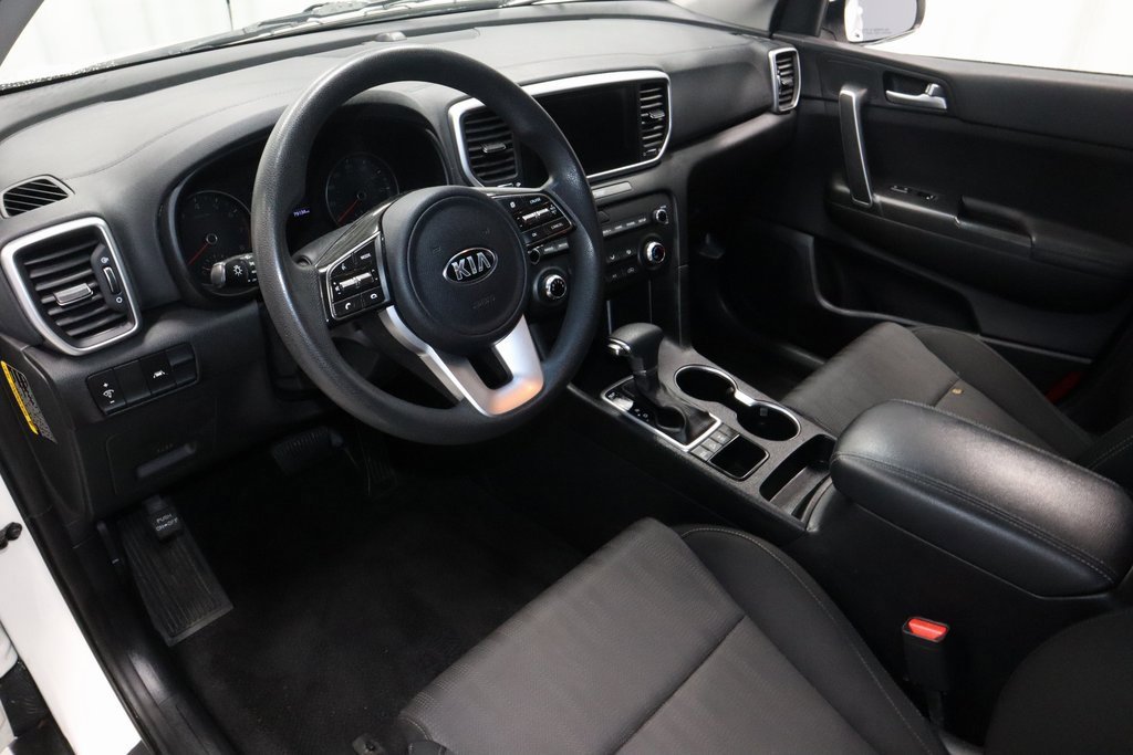 Used 2020 Kia Sportage LX image 24