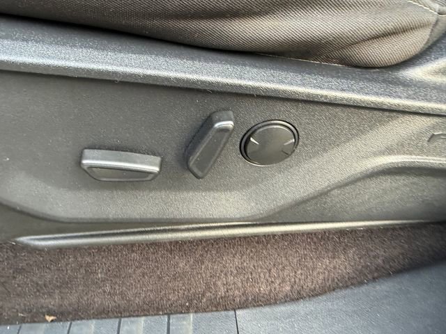 Certified 2022 Ford F150 XLT w/ Equipment Group 302A High image 33