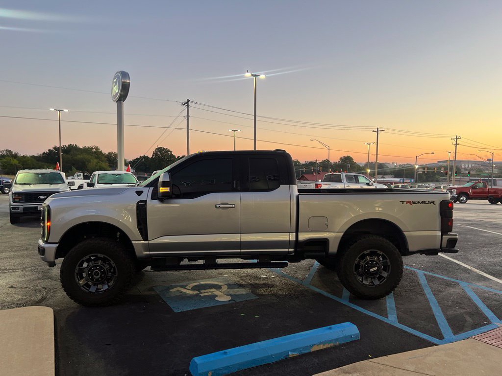 Certified 2023 Ford F250 Lariat w/ Sport Appearance Package AWD/4WD image 3