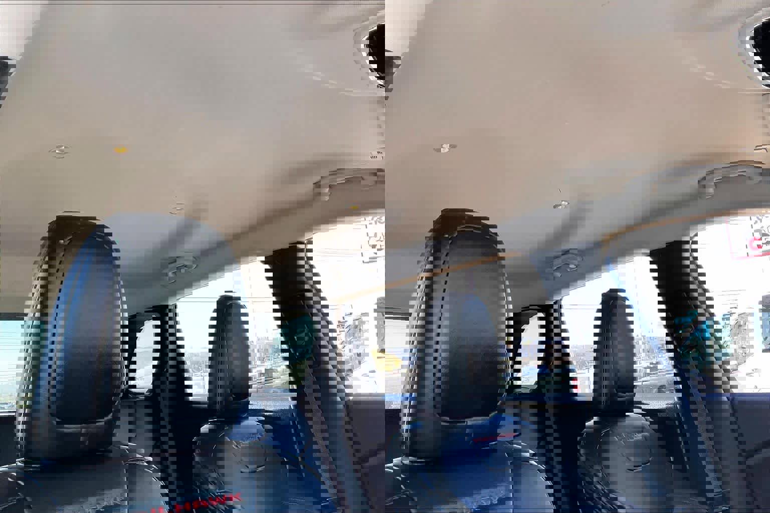 Used 2019 Jeep Cherokee Trailhawk w/ Cold Weather Group image 13