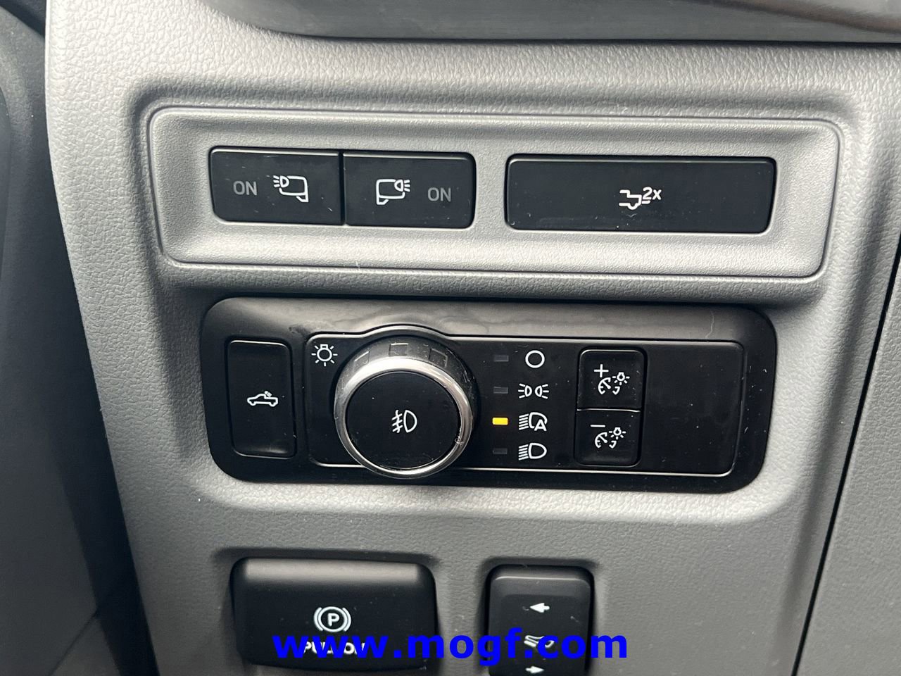 Certified 2023 Ford F150 Lariat w/ Equipment Group 502A High image 21