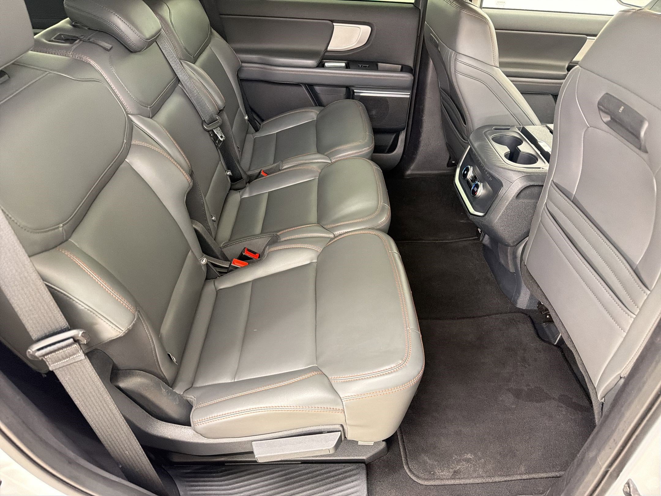 Certified 2025 Ford Expedition Active AWD/4WD image 28