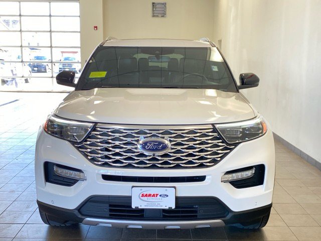 Certified 2023 Ford Explorer Platinum w/ Technology Package AWD/4WD image 3