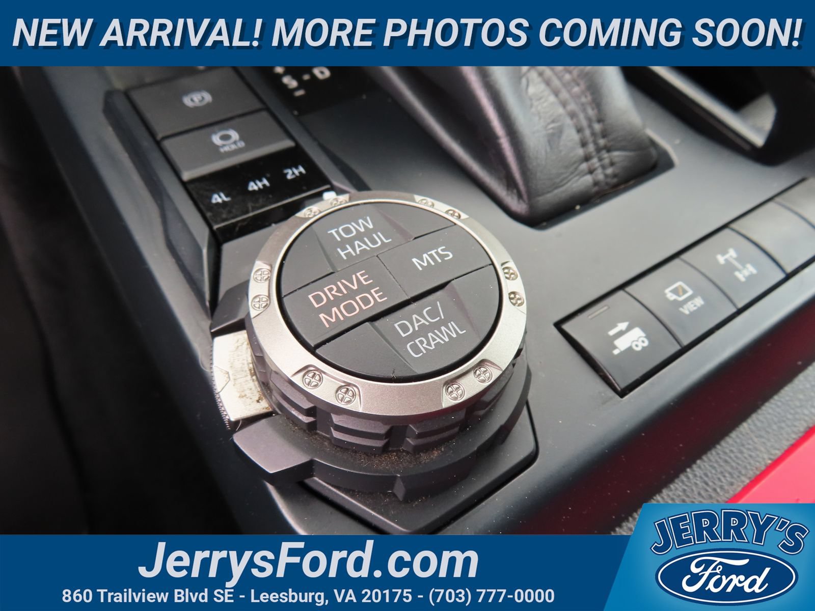 Used 2024 Toyota Tacoma TRD Off-Road w/ TRD Off Road Premium Package AWD/4WD image 30
