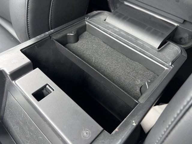 Certified 2022 Ford Explorer XLT w/ Equipment Group 202A image 16