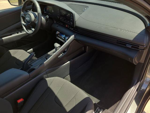 Used 2026 Hyundai Elantra Sport FWD image 10