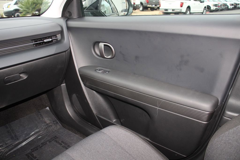 Used 2025 Hyundai Ioniq 5 SE image 19
