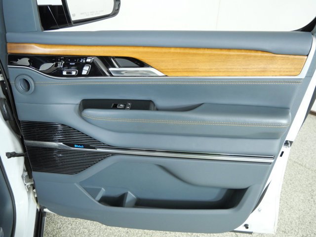 Used 2024 Toyota RAV4 Adventure AWD/4WD image 19