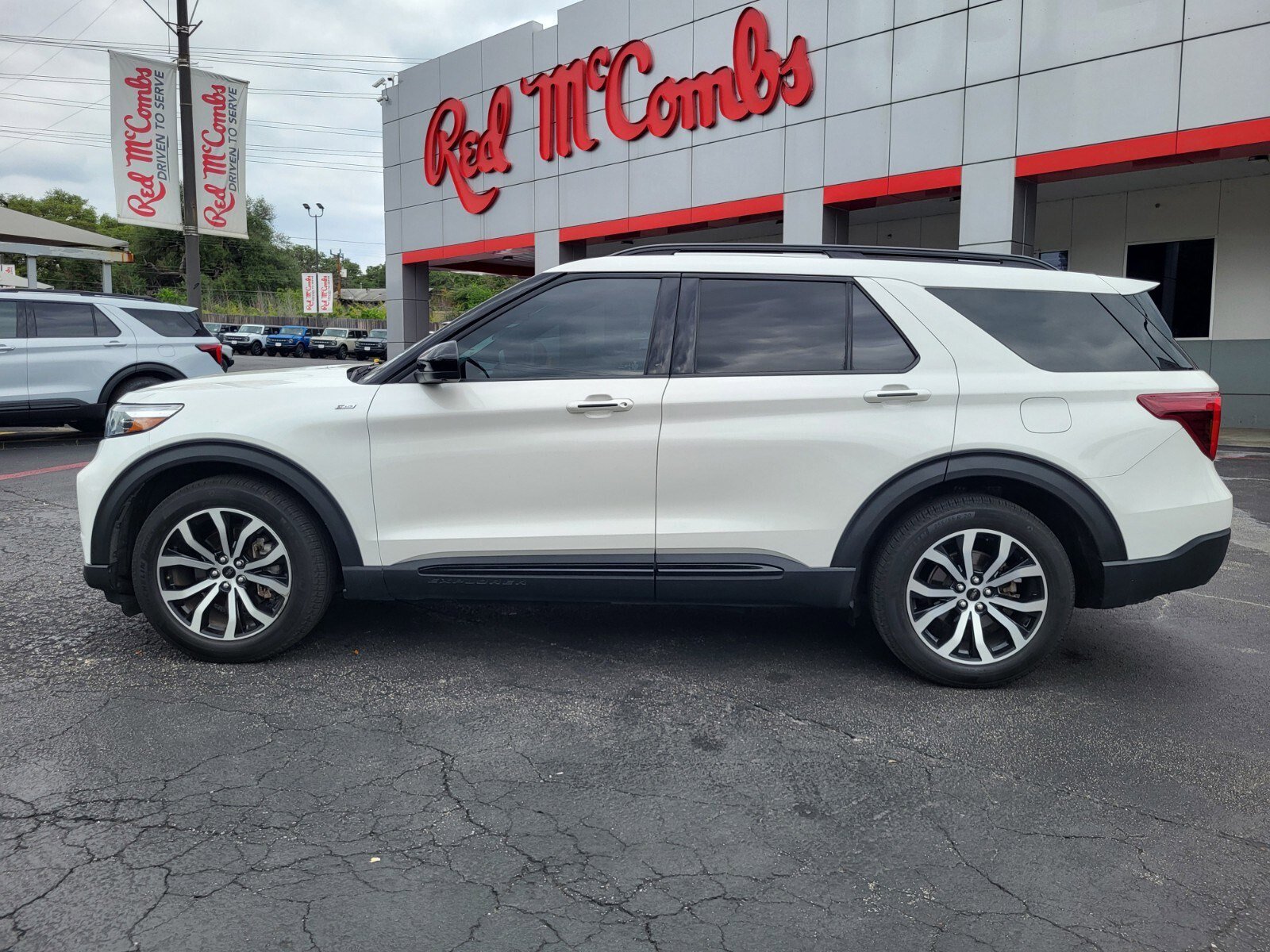 Certified 2023 Ford Explorer ST-Line RWD image 7