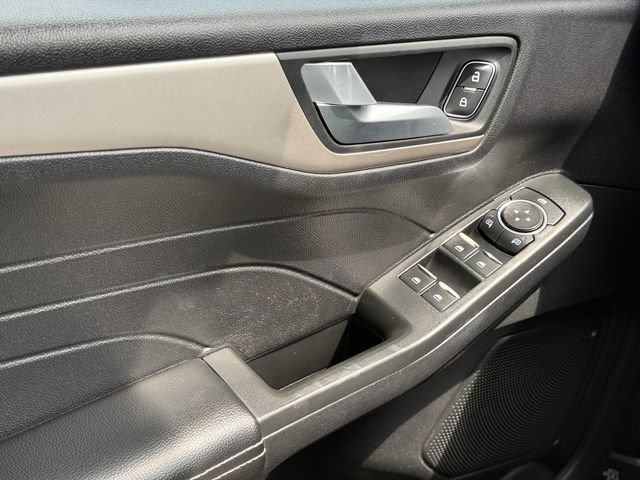 Certified 2021 Ford Escape SE w/ Cold Weather Package FWD image 32