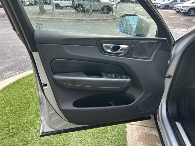Used 2022 Volvo XC60 B5 Inscription w/ Protection Package Premier FWD image 12