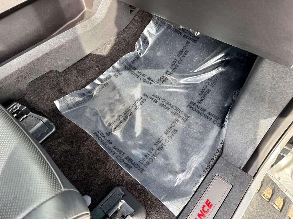 Certified 2018 Ford F150 Raptor w/ Equipment Group 802A Luxury image 20