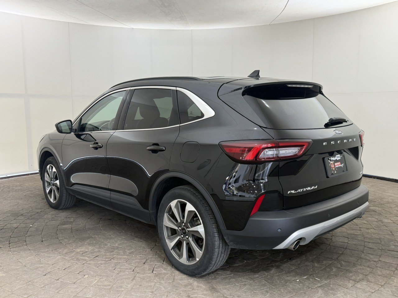 Certified 2025 Ford Escape Platinum AWD/4WD image 5