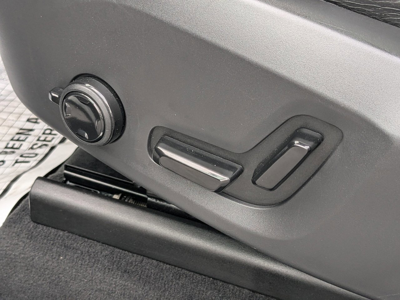 Used 2019 Volvo XC60 T5 Inscription w/ Protection Package image 22