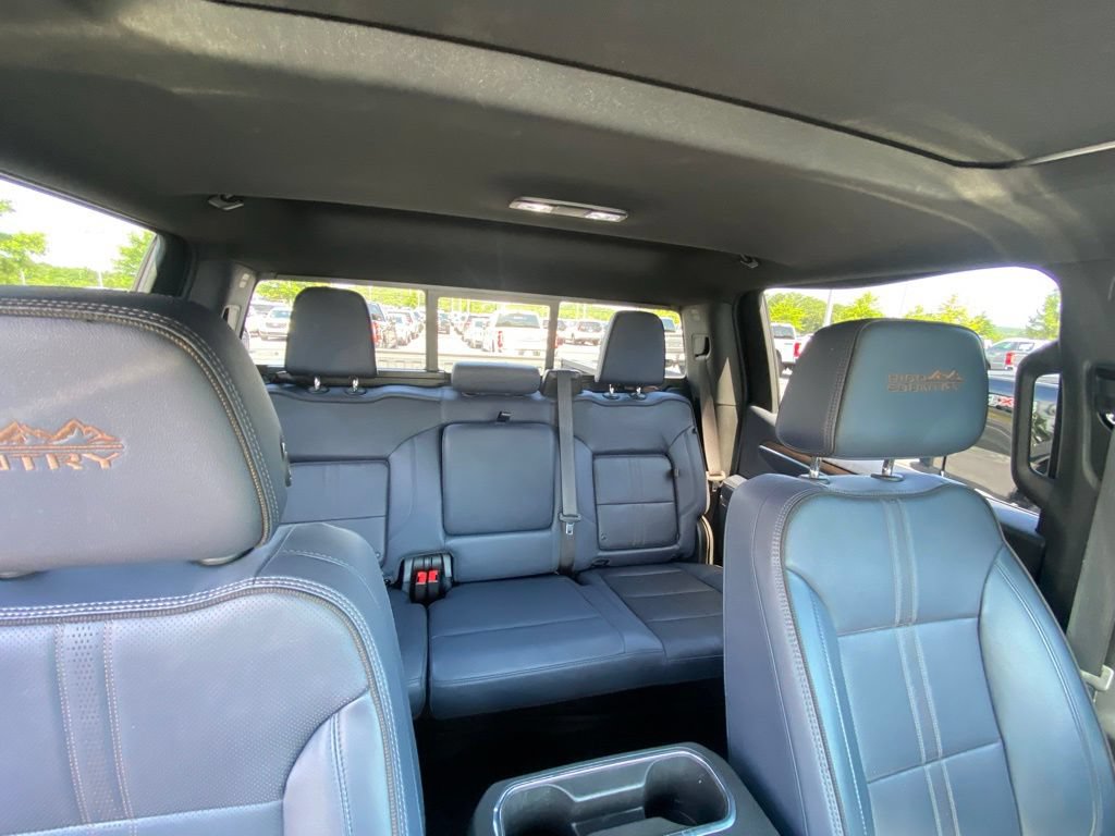 Used 2022 Chevrolet Silverado 1500 High Country w/ High Country Premium Package AWD/4WD image 29