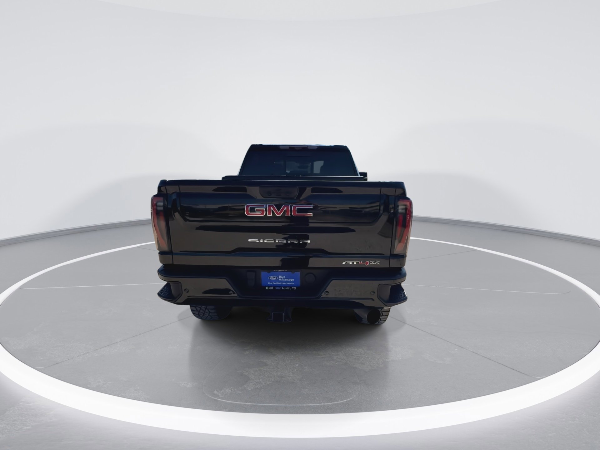 Used 2024 GMC Sierra 2500 AT4X image 10