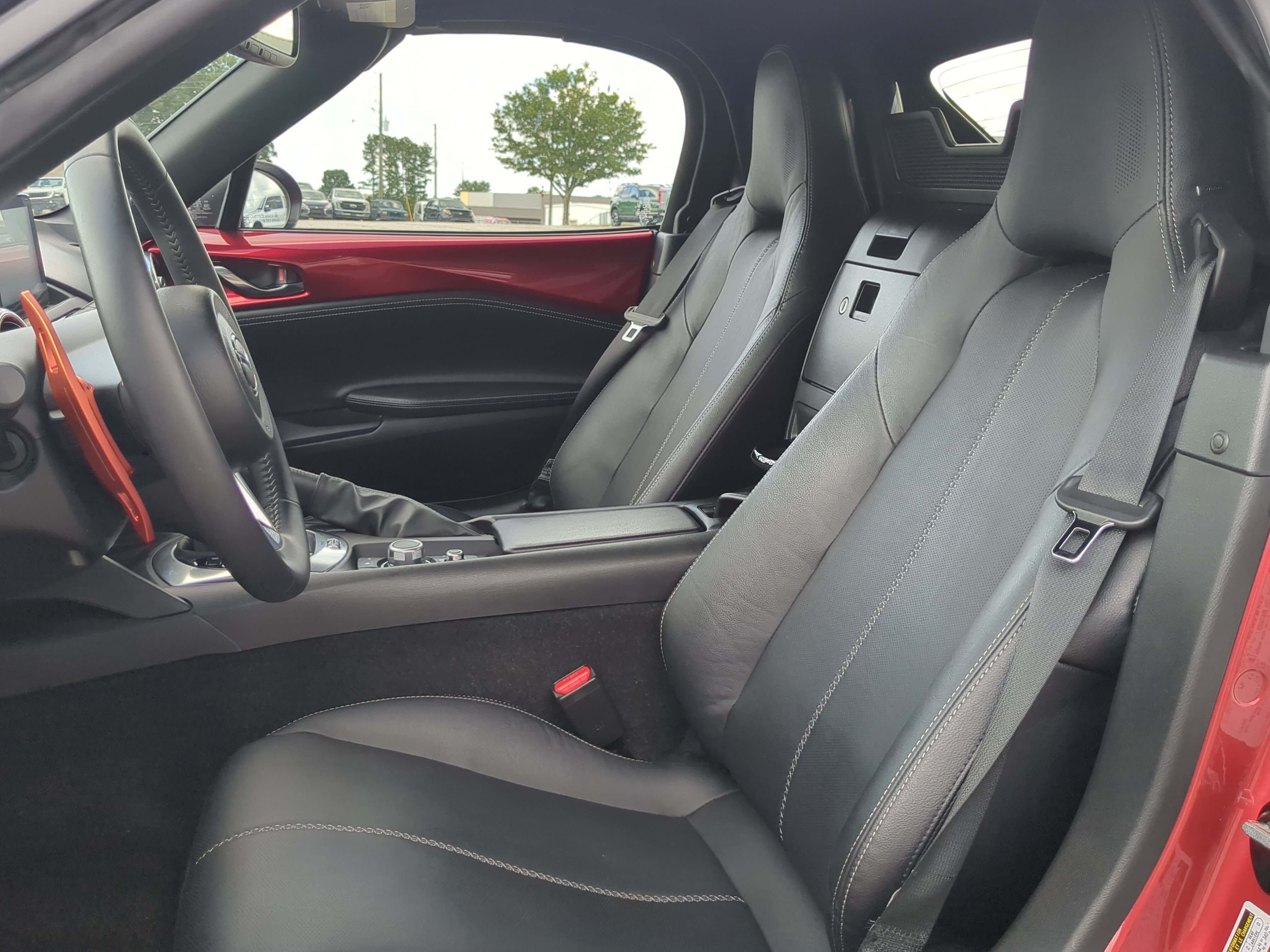 Used 2022 MAZDA MX-5 Miata Grand Touring w/ Weather Package RWD image 11
