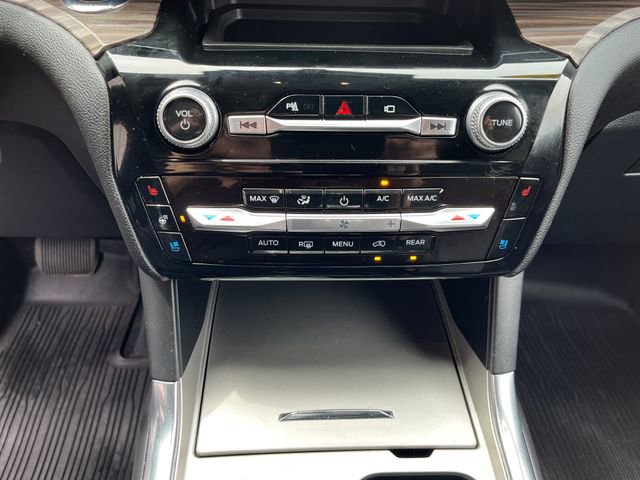 Certified 2022 Ford Explorer Limited AWD/4WD image 34