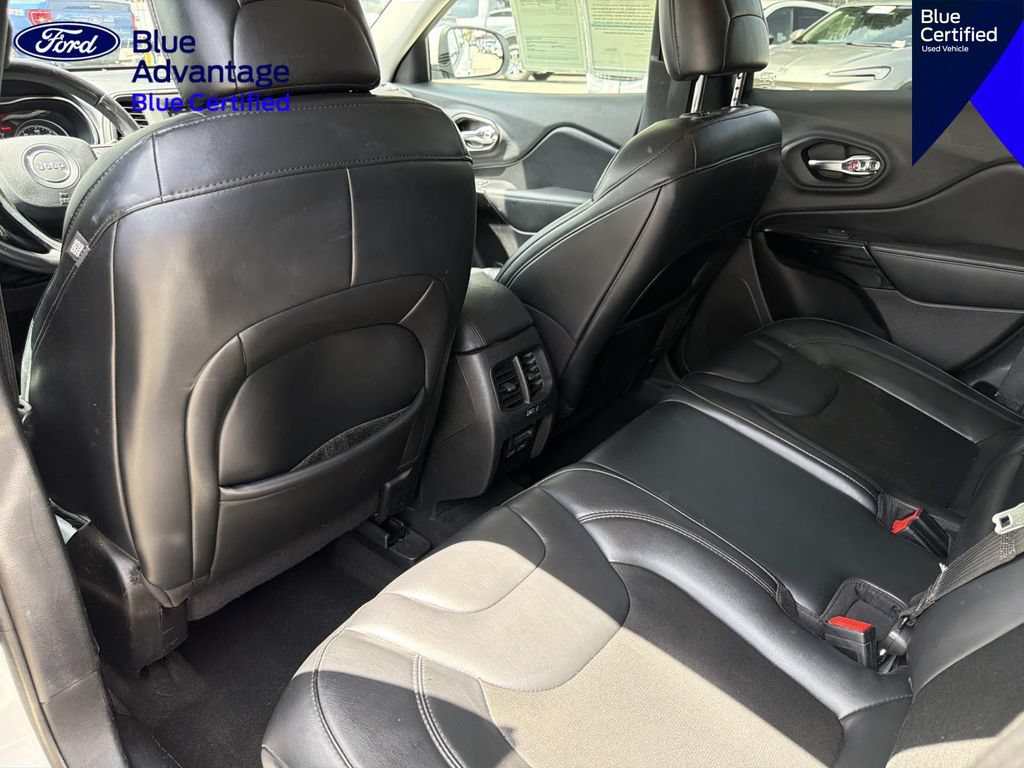 Used 2020 Jeep Cherokee Latitude Plus FWD image 12