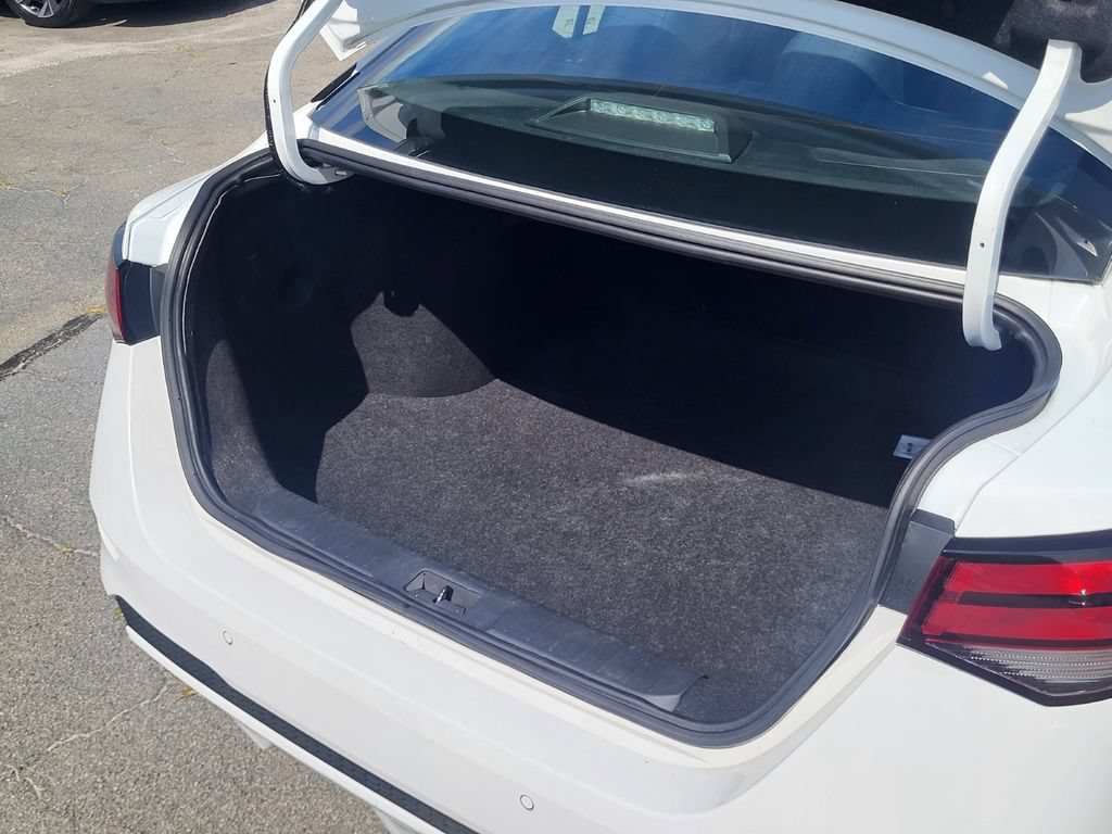 Used 2024 Nissan Sentra SV FWD image 5