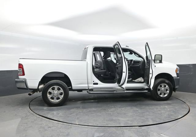 Used 2024 RAM 2500 Big Horn AWD/4WD image 25