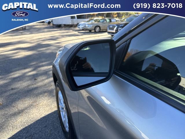 Certified 2022 Ford Explorer XLT image 12