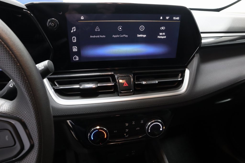 Used 2025 Chevrolet TrailBlazer LT w/ Driver Confidence Package image 9