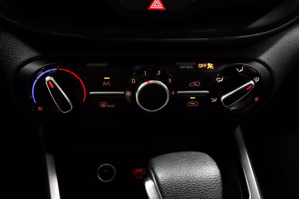 Used 2020 Kia Soul LX FWD image 29