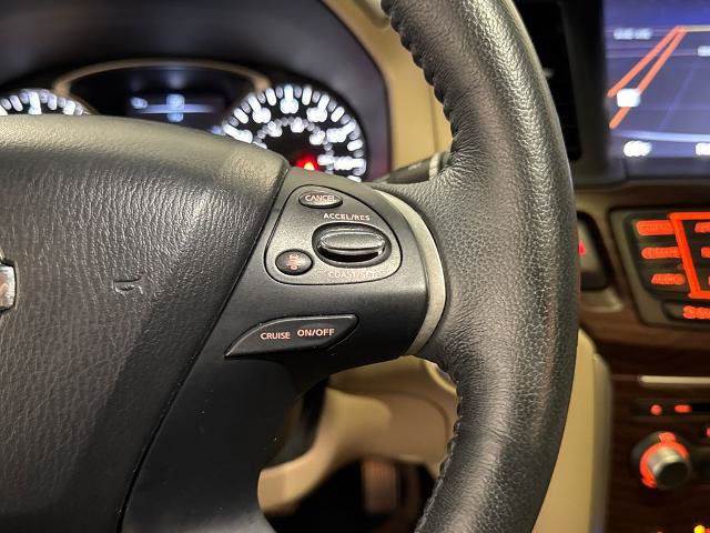 Used 2018 Nissan Pathfinder Platinum FWD image 24