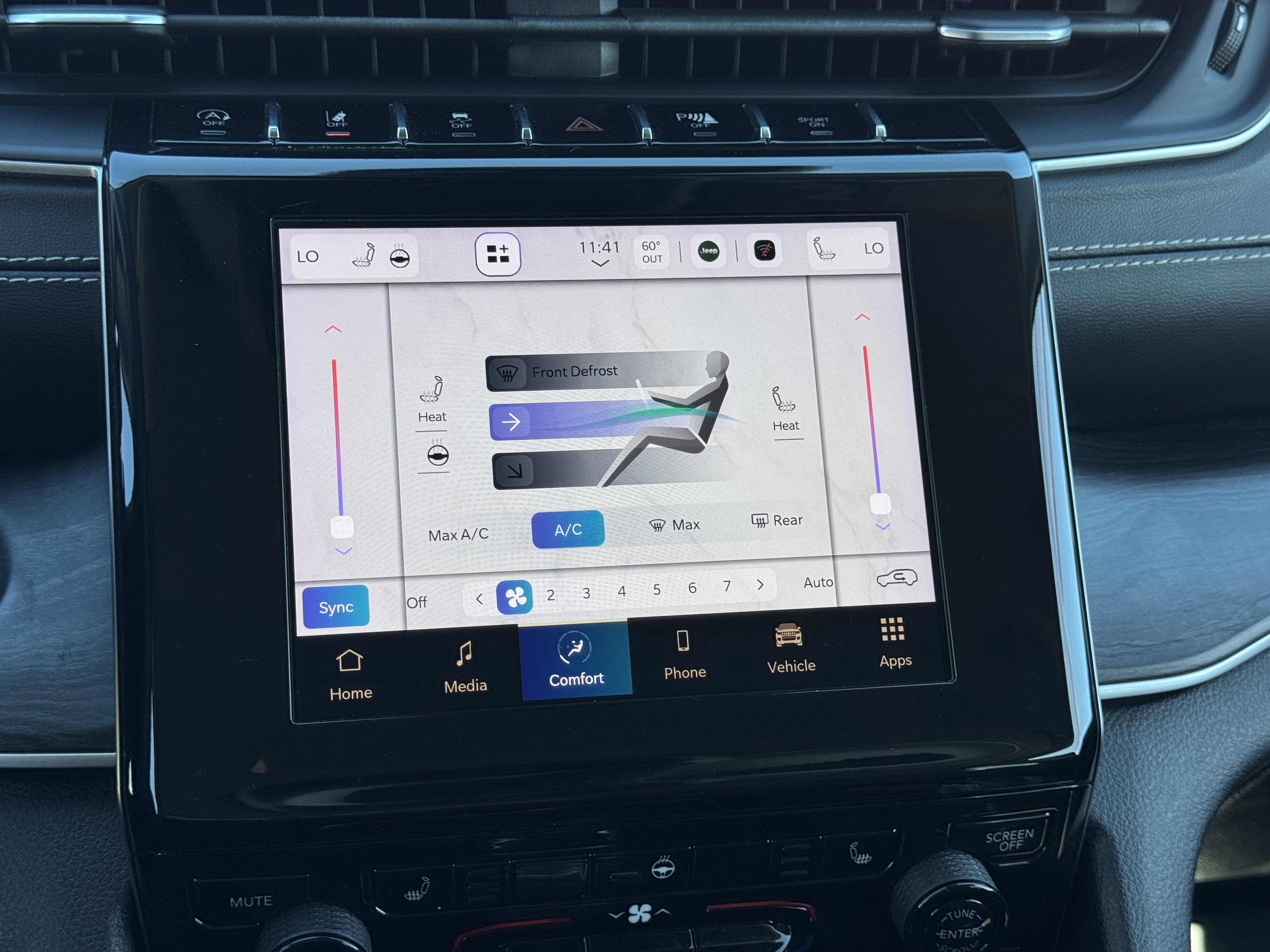 Used 2022 Jeep Grand Cherokee Limited image 25