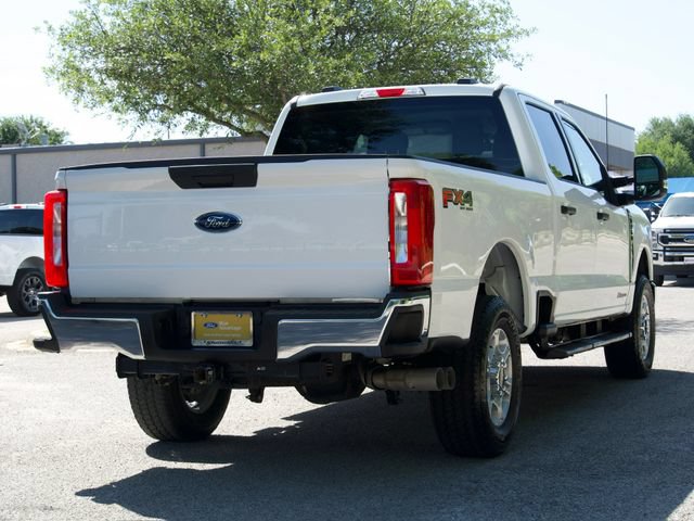 Certified 2025 Ford F250 XLT w/ FX4 Off-Road Package AWD/4WD image 9