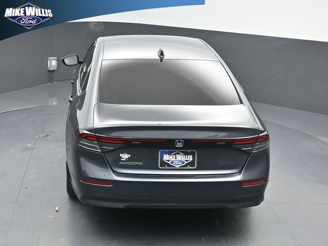 Used 2023 Honda Accord EX image 11