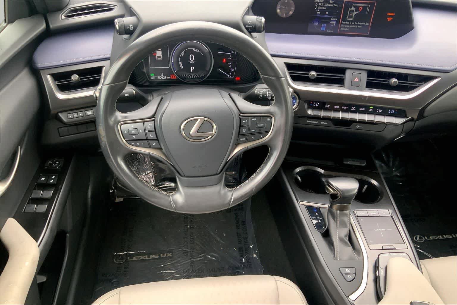 Used 2020 Lexus UX 250h w/ Accessory Package 2 AWD/4WD image 6