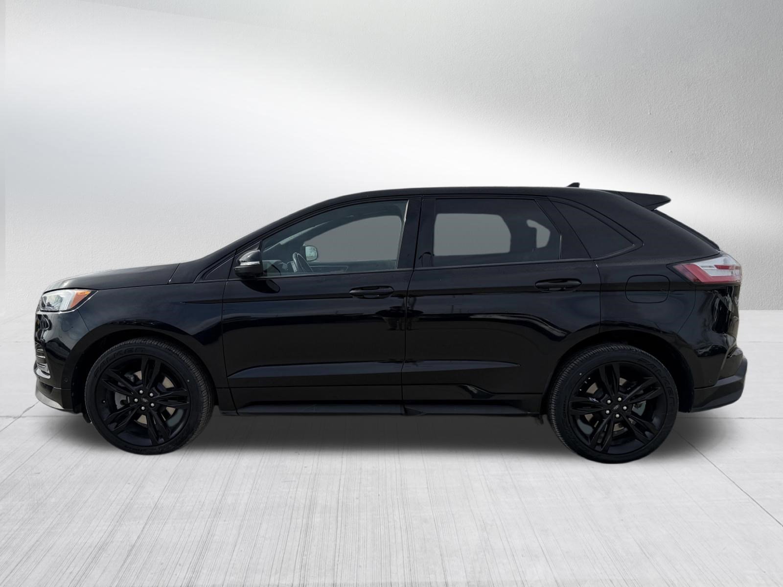 Certified 2022 Ford Edge ST w/ Equipment Group 401A image 2