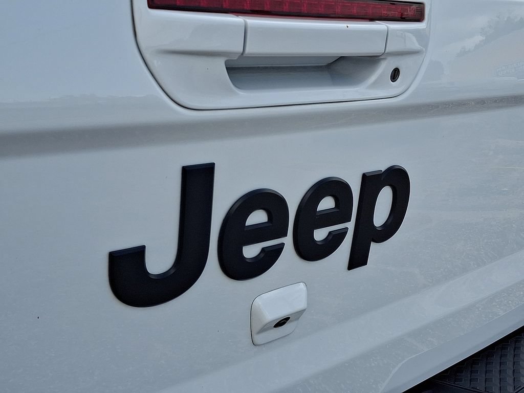 Used 2023 Jeep Gladiator Overland AWD/4WD image 30