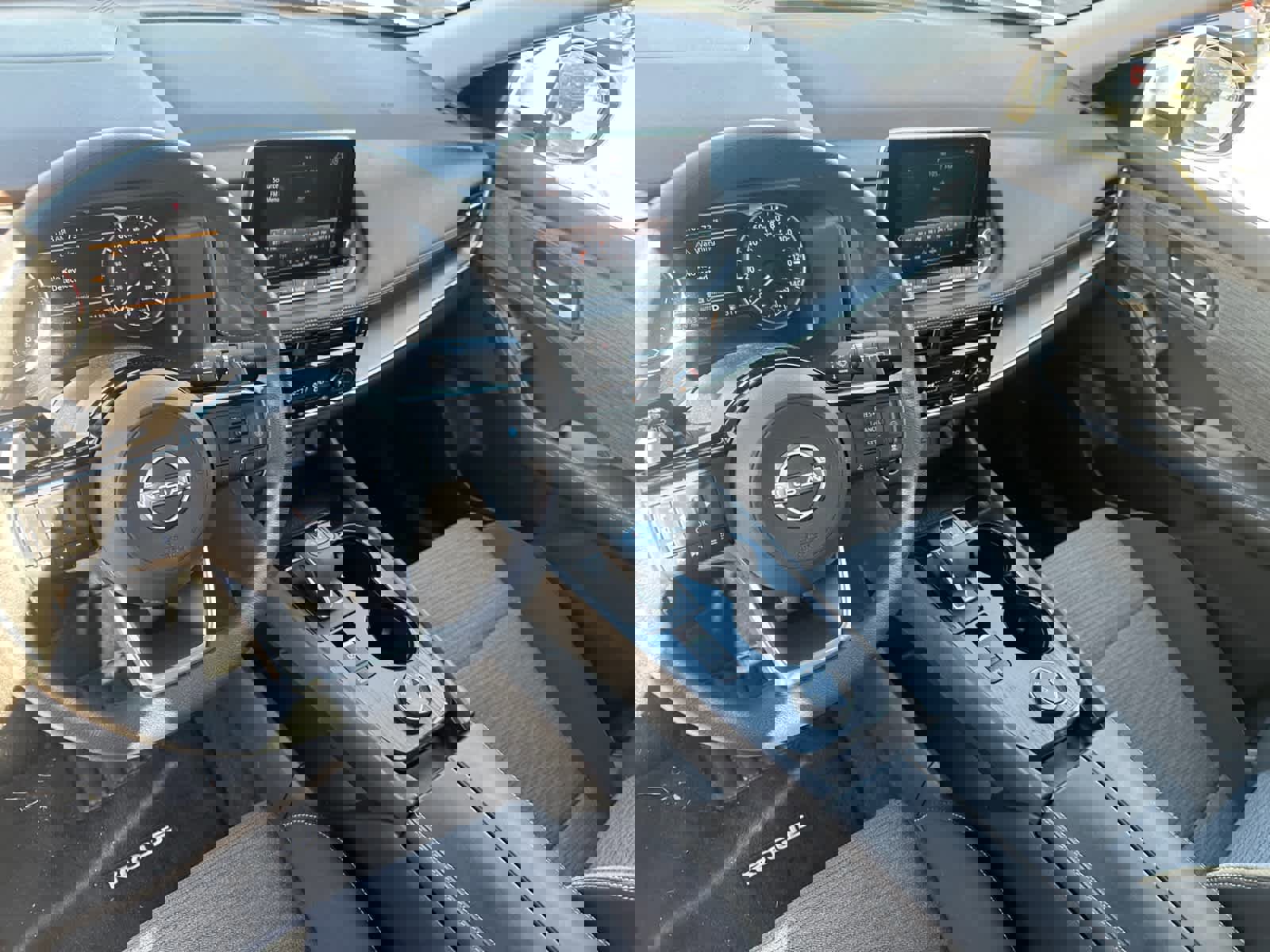 Used 2022 Nissan Rogue SV image 11