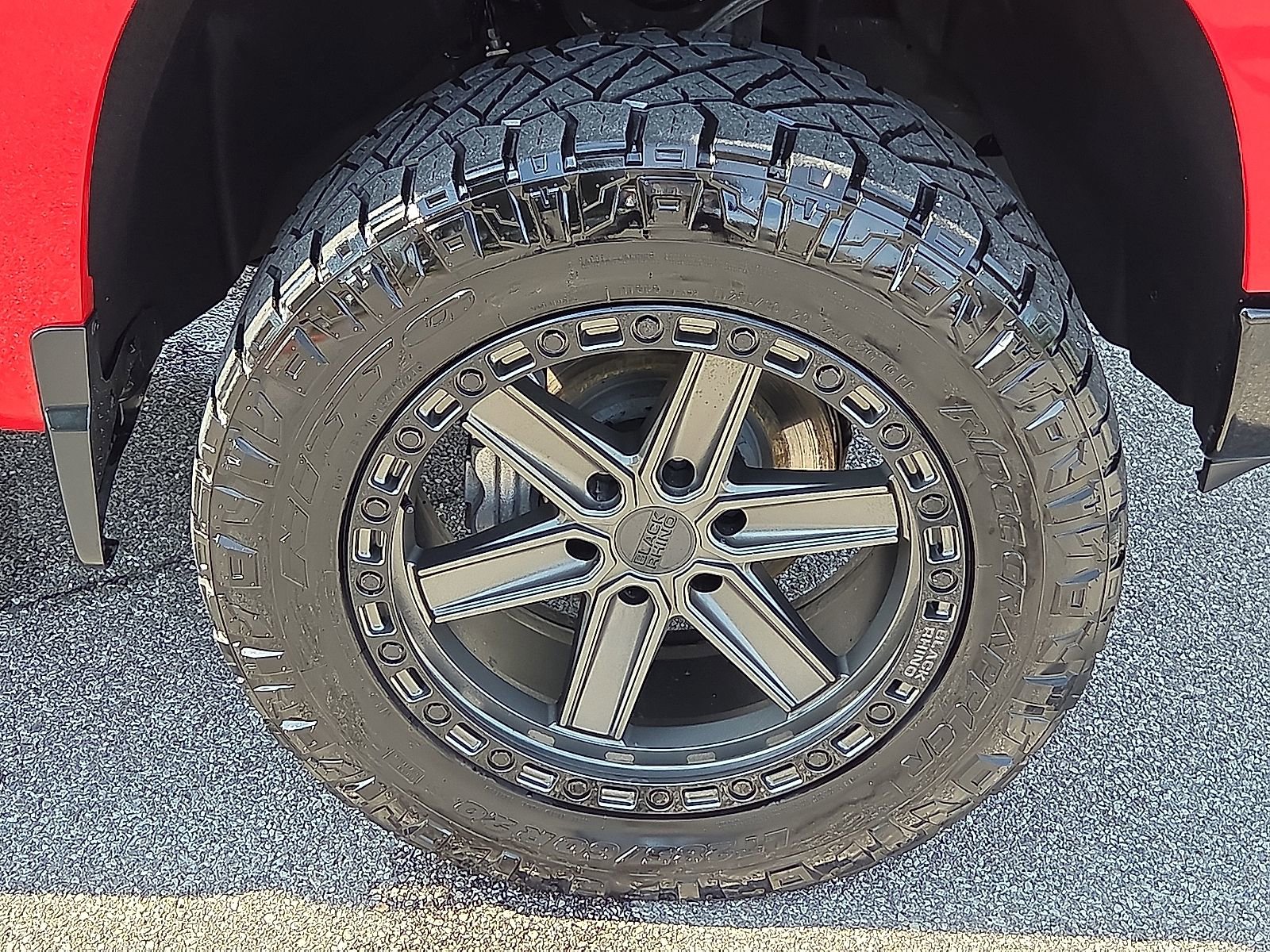 Used 2024 Chevrolet Silverado 1500 LT Trail Boss w/ LT Trail Boss Premium Package AWD/4WD image 7