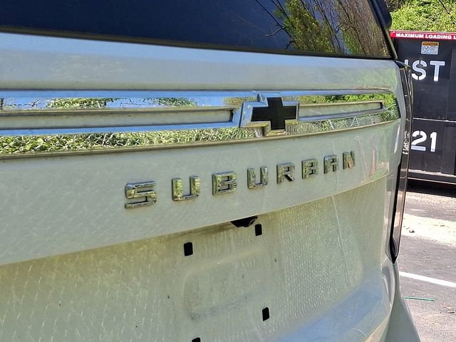 Used 2024 Chevrolet Suburban LT w/ LT Signature Package AWD/4WD image 9