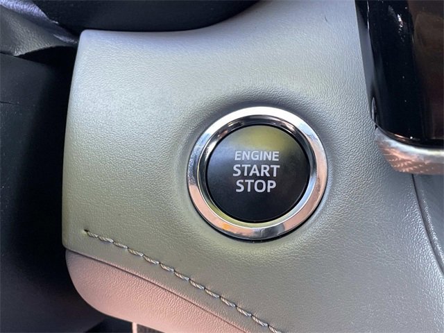 Used 2023 Toyota Highlander Platinum image 18