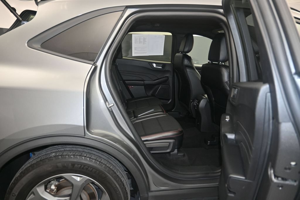 Certified 2025 Ford Escape ST-Line AWD/4WD image 25