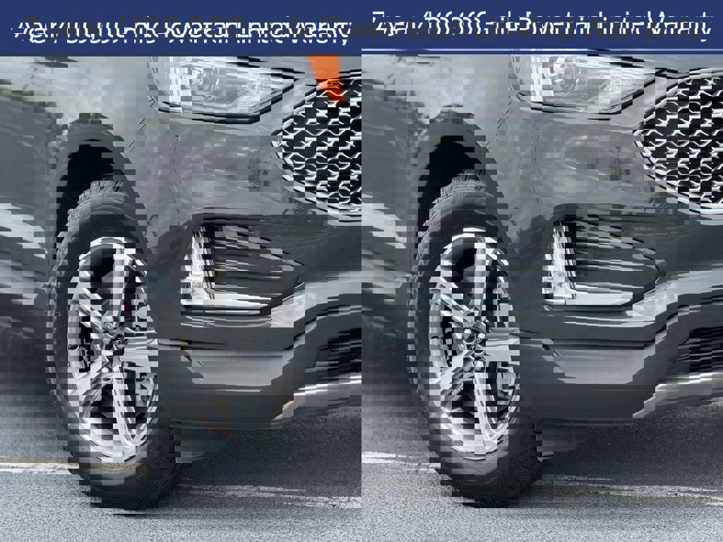 Certified 2024 Ford Edge SEL w/ Convenience Package image 3