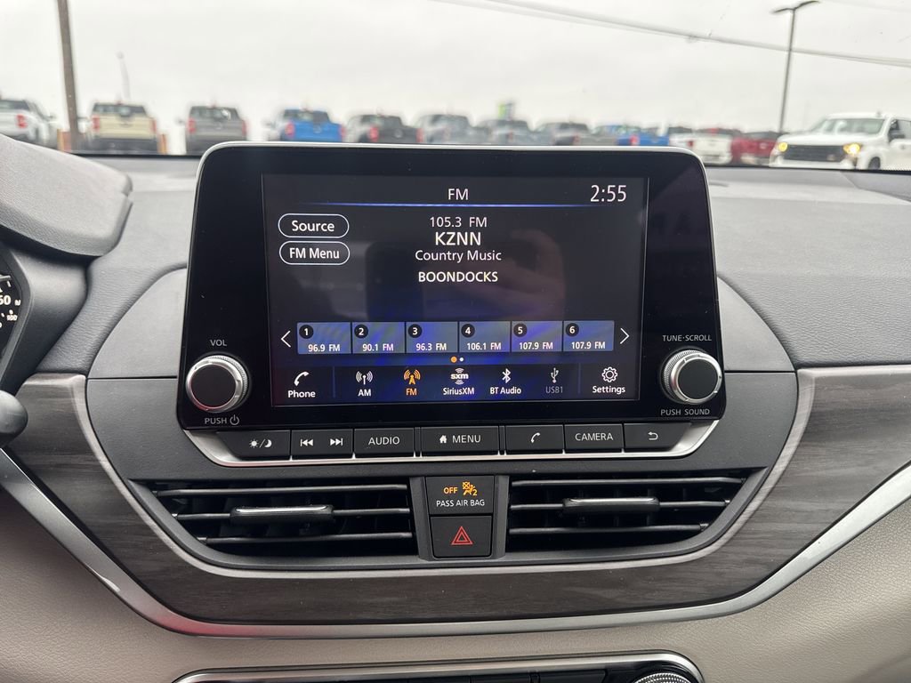 Used 2024 Nissan Altima 2.5 SV image 19