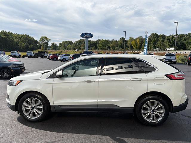 Certified 2020 Ford Edge Titanium w/ Equipment Group 301A AWD/4WD image 4