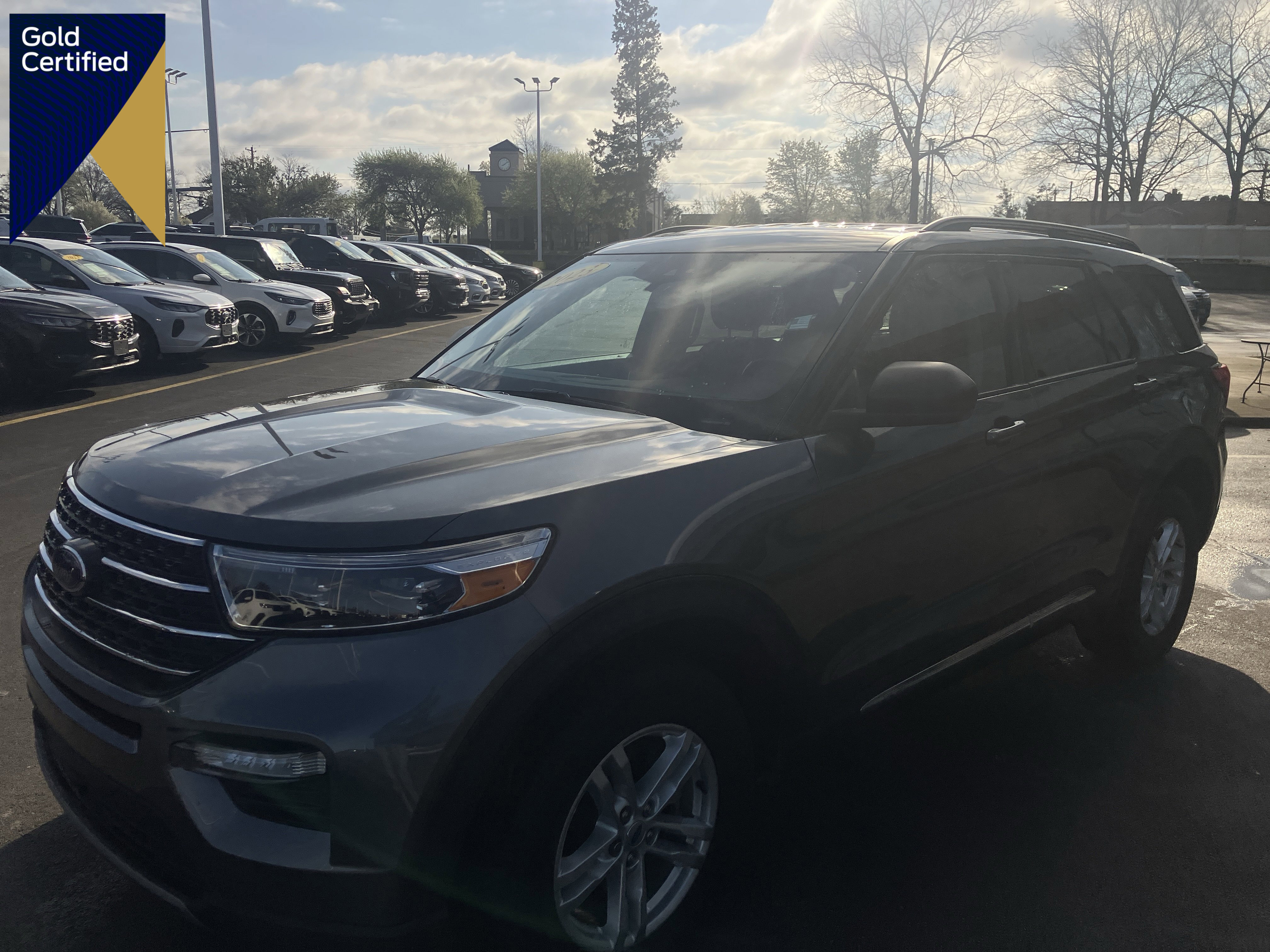 Certified 2023 Ford Explorer XLT w/ Equipment Group 202A AWD/4WD image 1