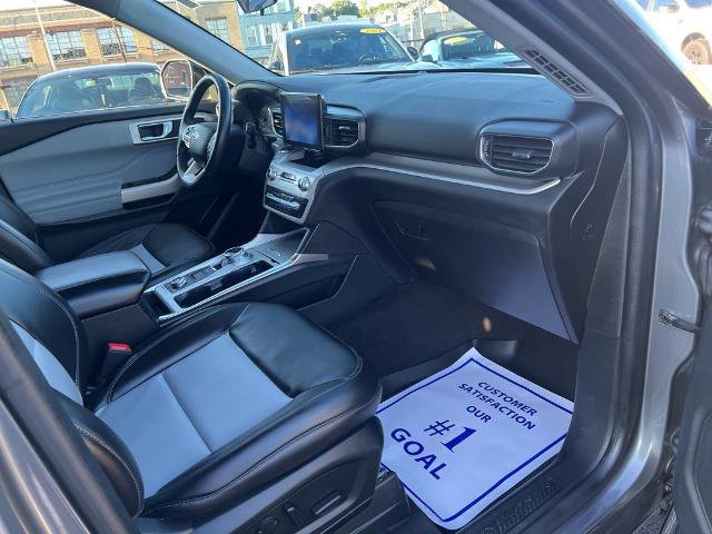 Certified 2022 Ford Explorer XLT w/ Equipment Group 202A image 14