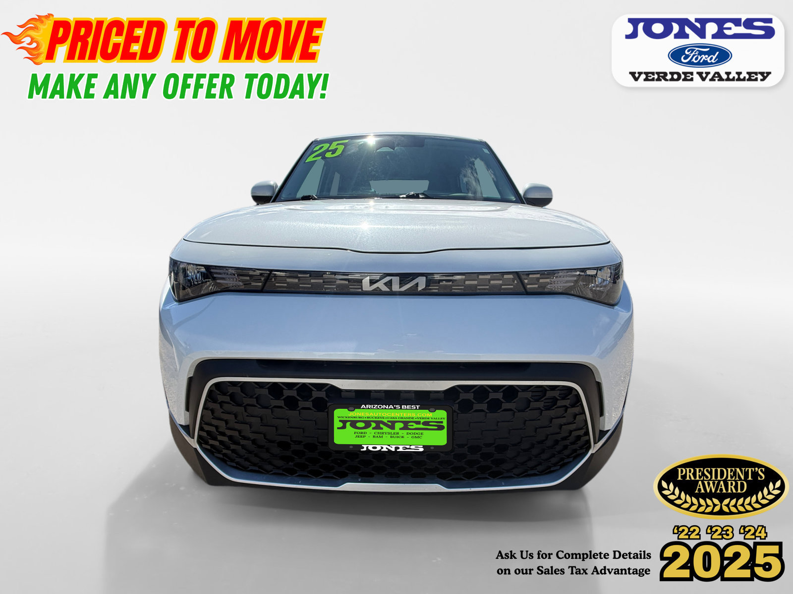 Used 2025 Kia Soul LX w/ LX Technology Package FWD image 11